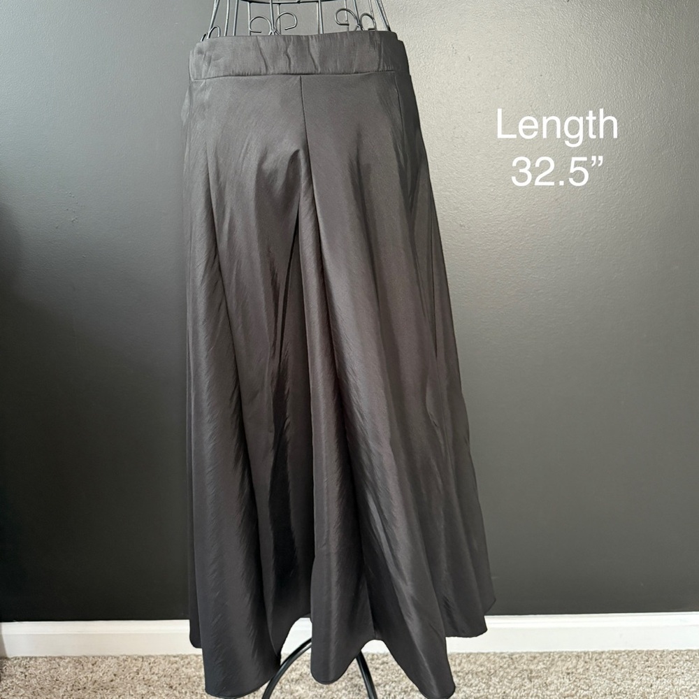 Chic Black Midi Skirt for Women